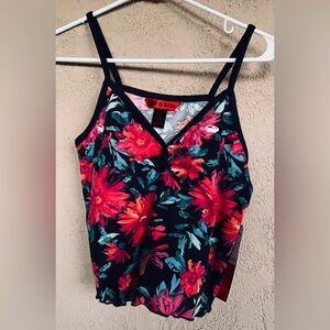 5/$5 Hot Kiss Bold Floral Tank Top